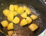 【蒸し野菜】鶏胸肉そぼろの甘辛あんかけの肉じゃが作り方3写真