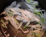 ゴマ風味♪納豆と春雨のネバネバ中華スープ作り方1写真