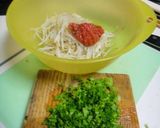 ほんのり春色もやしの梅肉和え作り方1写真
