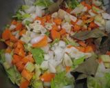 鶏手羽元香味野菜と赤ワイン煮作り方1写真