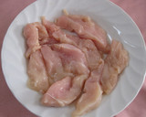 鶏肉のお豆の粒マスタードソース和え作り方1写真