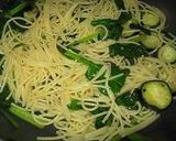 ナスとほうれん草炒め＋パスタ入り！作り方2写真