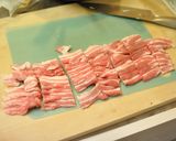 ストウブ鍋で作る豚肉と春キャベツの土手煮作り方7写真