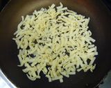 簡単おつまみ☆さくさくチーズチップス作り方1写真