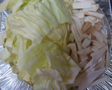 ✿春キャベツと豚肉ときのこの中華炒め✿作り方1写真