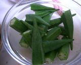 オクラとエビのウマウマ炒め作り方1写真