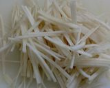 大根の皮のきんぴら作り方1写真