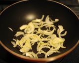 カニとまいたけのトマトクリームパスタ作り方2写真