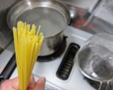 オクラとひいかのパスタ～梅肉ソース和え～作り方1写真