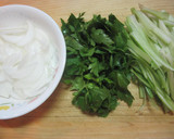 セロリと新たまねぎの炒めもの作り方1写真