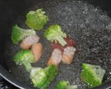 ブロッコリーとウィンナーのカレー粉和え作り方1写真