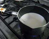 私の楽しみ♡蜂蜜入りロイヤルミルクティ♡作り方1写真