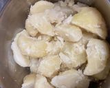 コツ:じゃがいもの皮は茹でてから剥がす作り方5写真