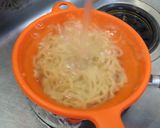 ゴマドレッシングにマヨを加えてラーメンサラダ作り方6写真