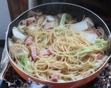 舞茸ベーコン白菜のニンニクオリーブ油の炒めパスタ作り方11写真