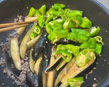 ナスと万願寺とうがらしの辛味噌炒め。作り方3写真