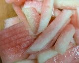 白だしだけで旨い！スイカの皮の漬物♡作り方1写真