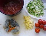えびとトマトのピリ辛炒め煮作り方1写真