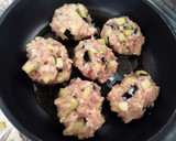 簡単♡ナスと鶏肉deバーグあんかけ♪作り方3写真