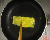 卵１つで卵焼き(丸フライパンで焼く方法）作り方4写真