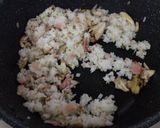 和風も洋風も合う！秋香る舞茸とベーコンの炒めご飯作り方4写真