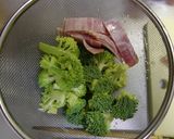 鶏とブロッコリーのブイヨン煮作り方1写真