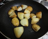 新じゃがとキノコのうまうま♡ガーリック作り方2写真
