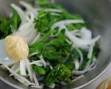 新玉ねぎと菜の花のマスタード和え作り方4写真