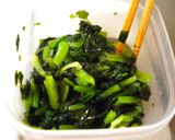 あっさりと♪小松菜とわかめの酢の物作り方3写真