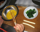 ㋻子供弁当☆ほうれん草とチーズの玉子巻き作り方1写真