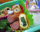 ㋻子供弁当☆ほうれん草とチーズの玉子巻き作り方5写真