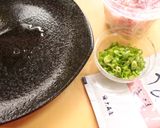 超簡単!いかの麹漬けと梅茶漬けのパスタ✿作り方1写真