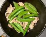 豚こま肉とスナップエンドウの塩炒め作り方5写真