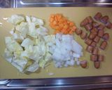野菜たっぷりコンソメスープ作り方1写真
