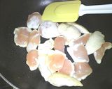 玉ねぎと鶏肉のソース炒め作り方2写真