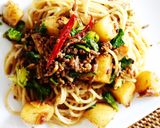 春野菜と牛豚挽肉の味噌ペペロンチーノ。作り方4写真