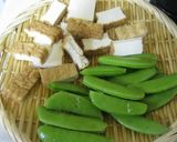 スナップえんどうと厚揚げの春色香味炒め作り方1写真