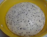 手捏ねで黒ごま食パン　ホシノ天然酵母作り方3写真