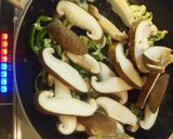 椎茸・ピーマンのオイマヨ炒め作り方2写真