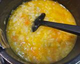 野菜たっぷり！優しいコンソメスープ作り方2写真
