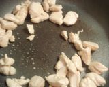 ピーマンと鶏のカレー：鶏のジャルフレジ作り方2写真