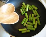 アスパラと柚子こしょうの旬炒め♪作り方3写真