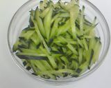 鶏皮と胡瓜の棒々鶏（バンバンジー）風作り方1写真