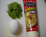 お弁当のおかず☆絹さやの卵とじ作り方1写真