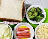 ズワイ蟹と玉ねぎのチーズトースト作り方1写真