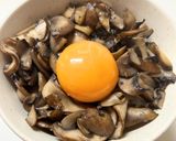 炒めマッシュルームの卵かけごはん作り方5写真