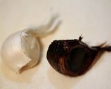 白と黒のダブルにんにくペペロンチーノ作り方1写真