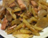 新じゃがと魚肉ソーセージのオイスター炒め作り方4写真