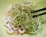 簡単！豆苗とちくわの黒胡椒和え作り方2写真