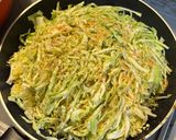 ワンパン簡単！ササミとキャベツの蒸し焼き作り方3写真
